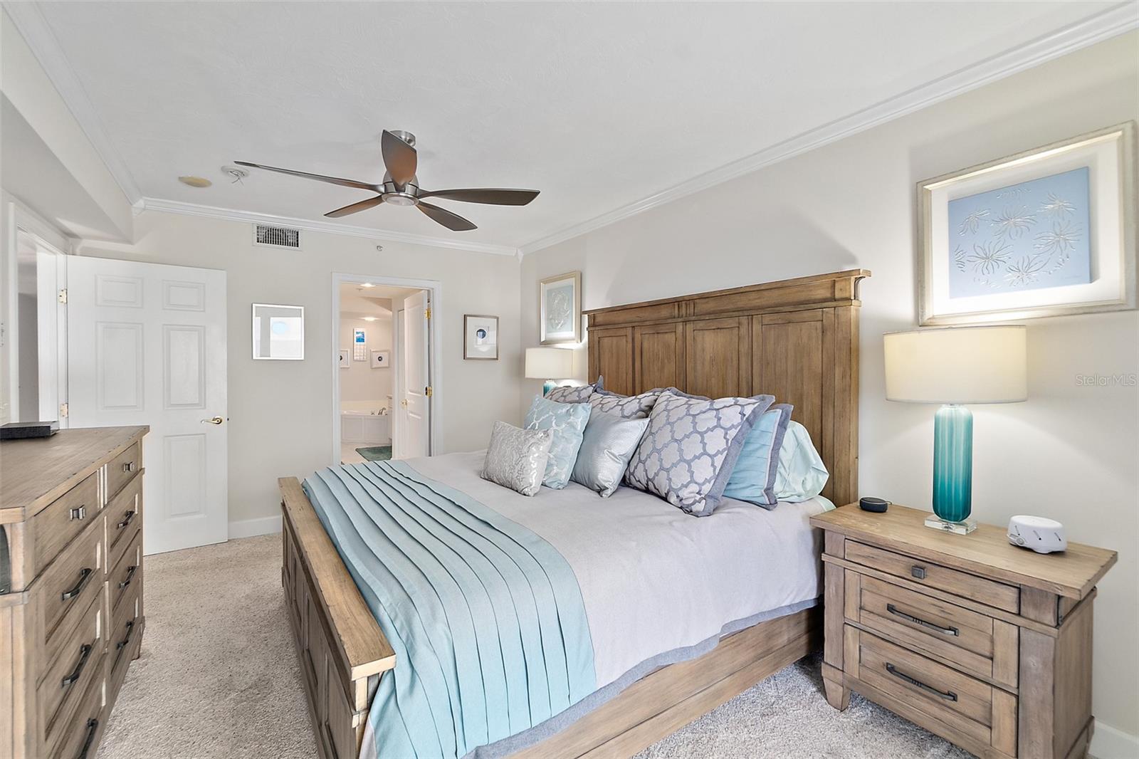 TOWERS GRANDE CONDO - Residential