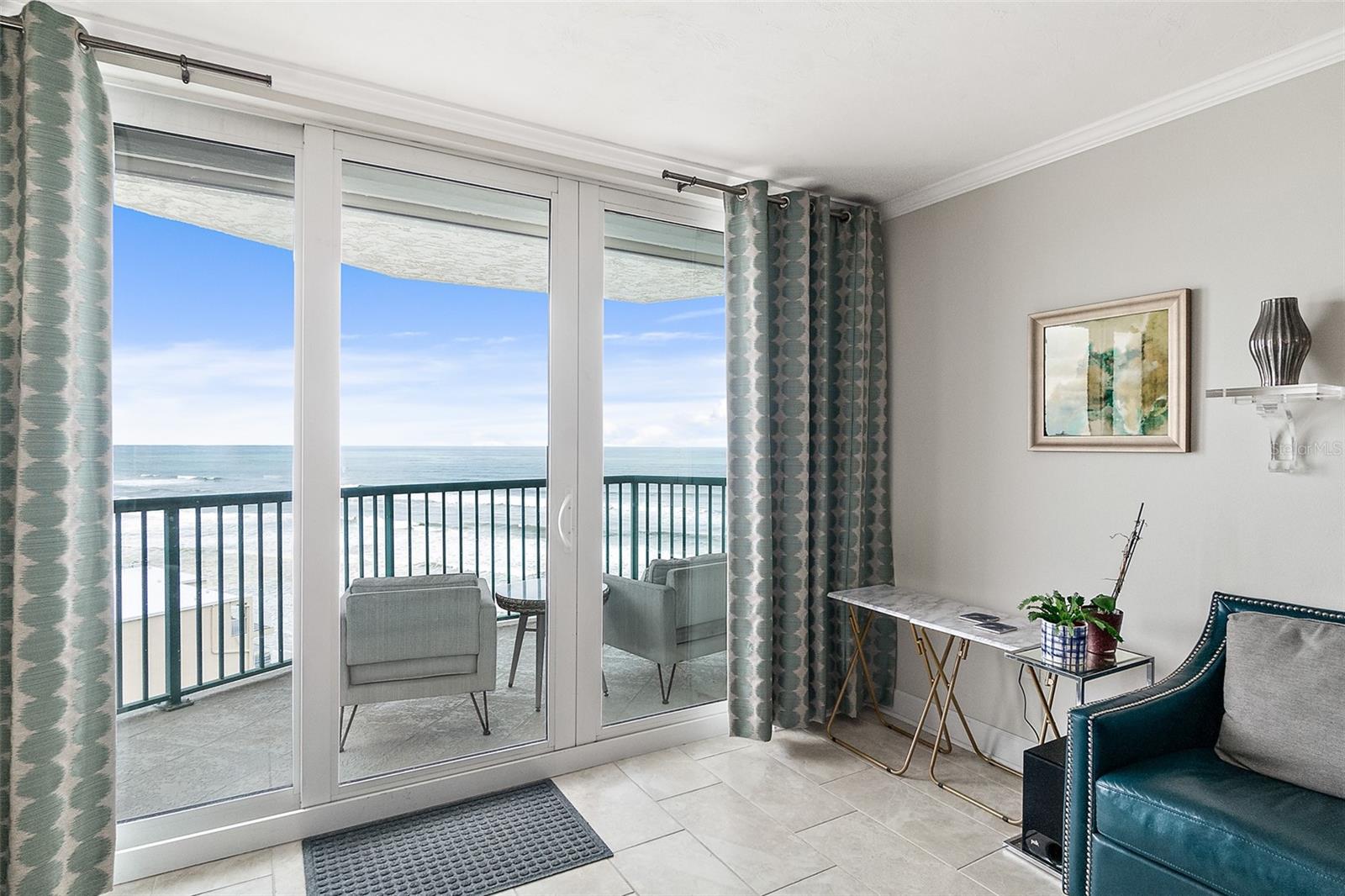 TOWERS GRANDE CONDO - Residential