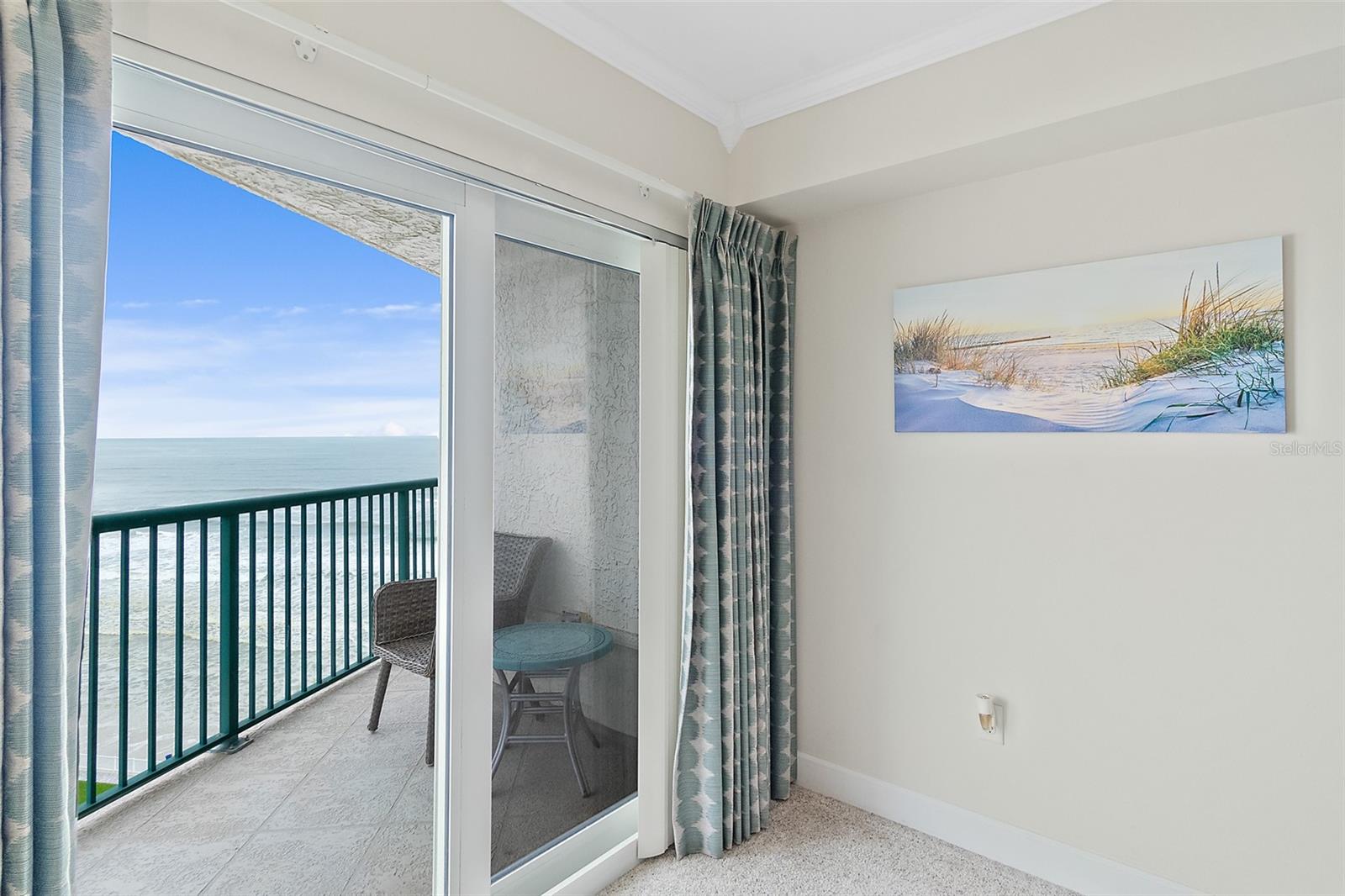 TOWERS GRANDE CONDO - Residential