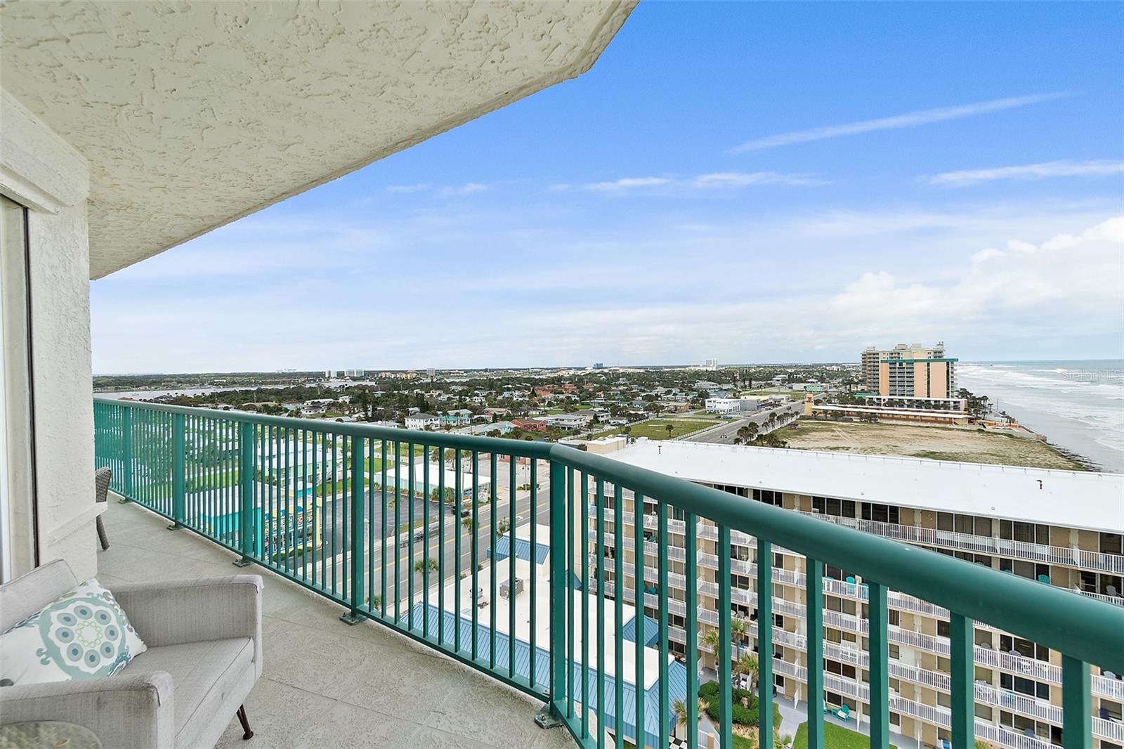 TOWERS GRANDE CONDO - Residential