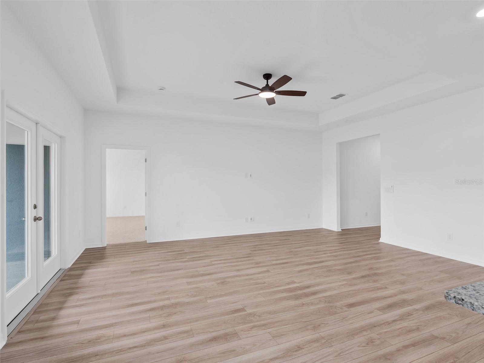 HAMPTON OAKS - Residential