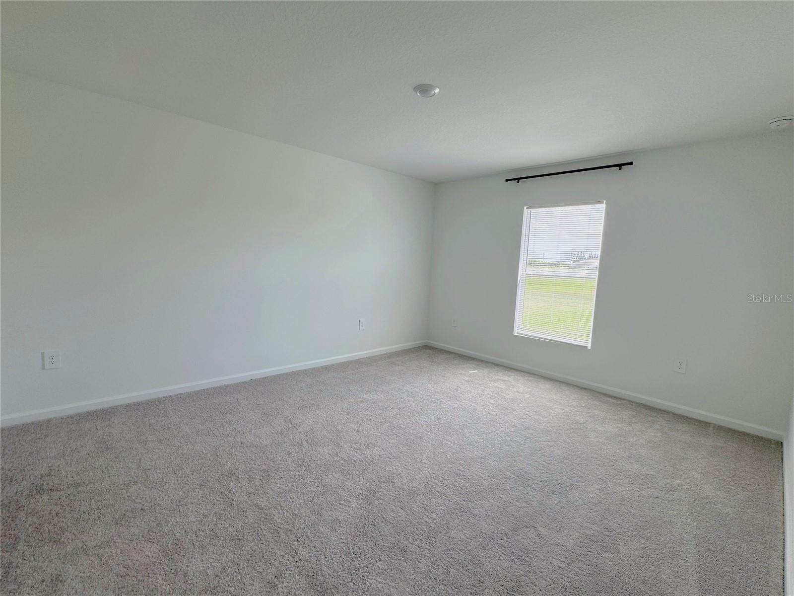 RANCHES/LK MCLEOD III - Residential Lease