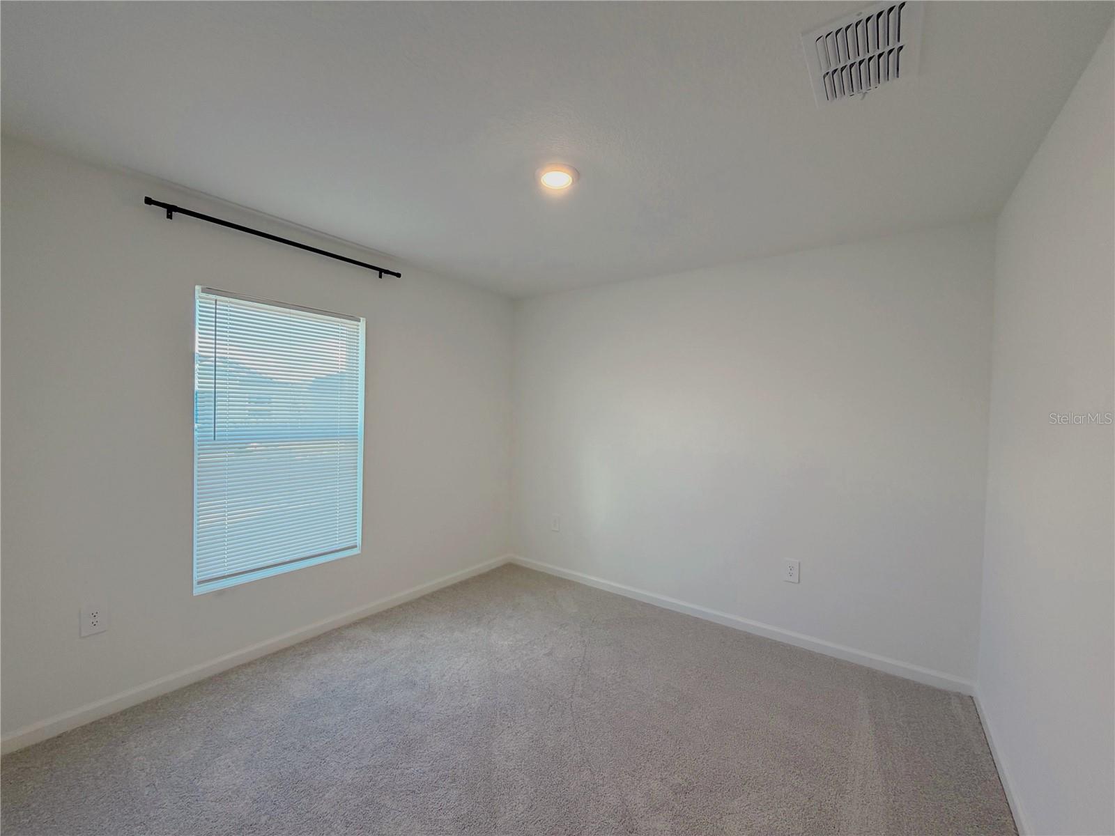 RANCHES/LK MCLEOD III - Residential Lease