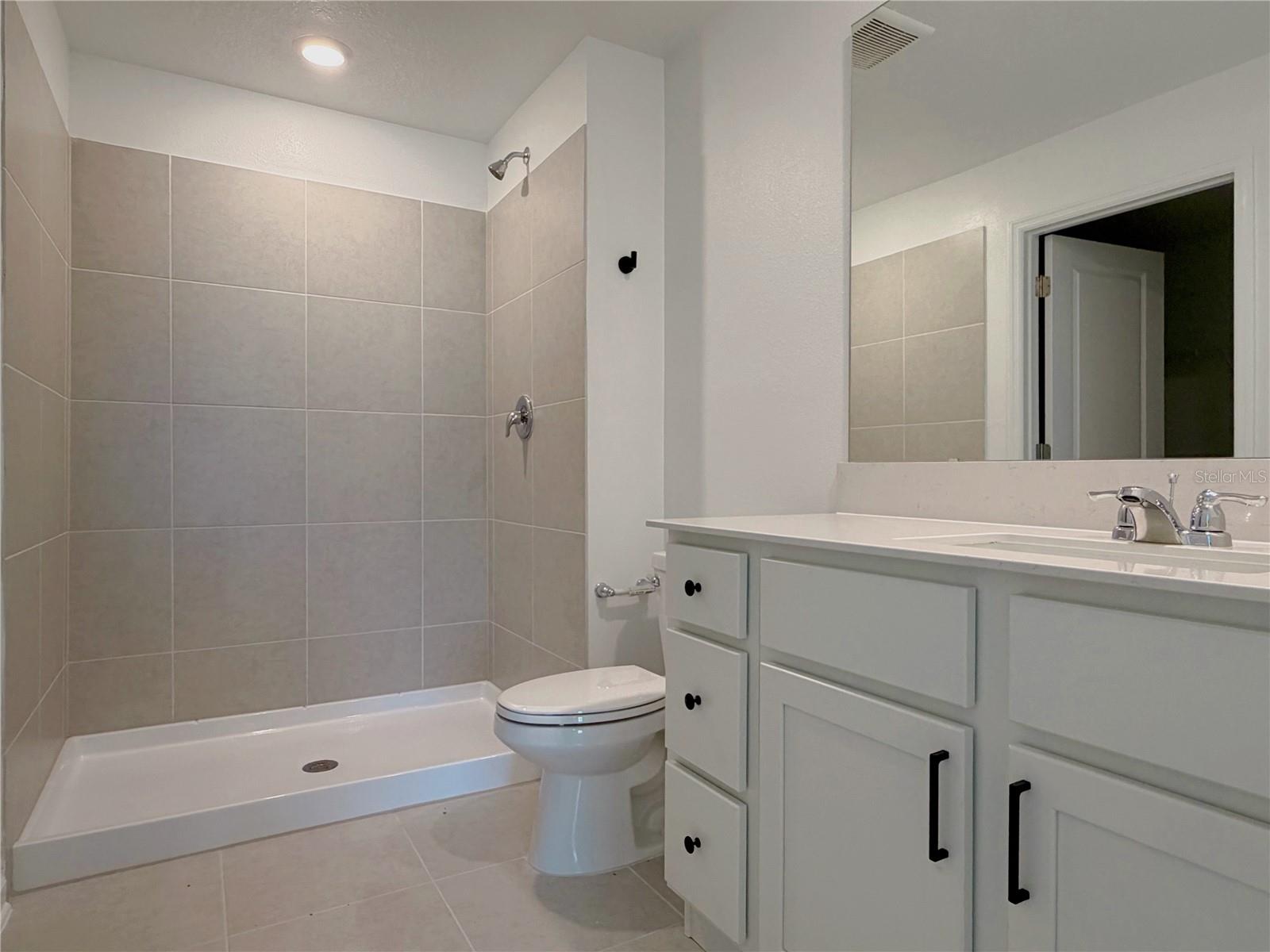 RANCHES/LK MCLEOD III - Residential Lease