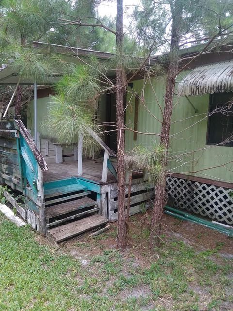 A home in CRYSTAL RIVER