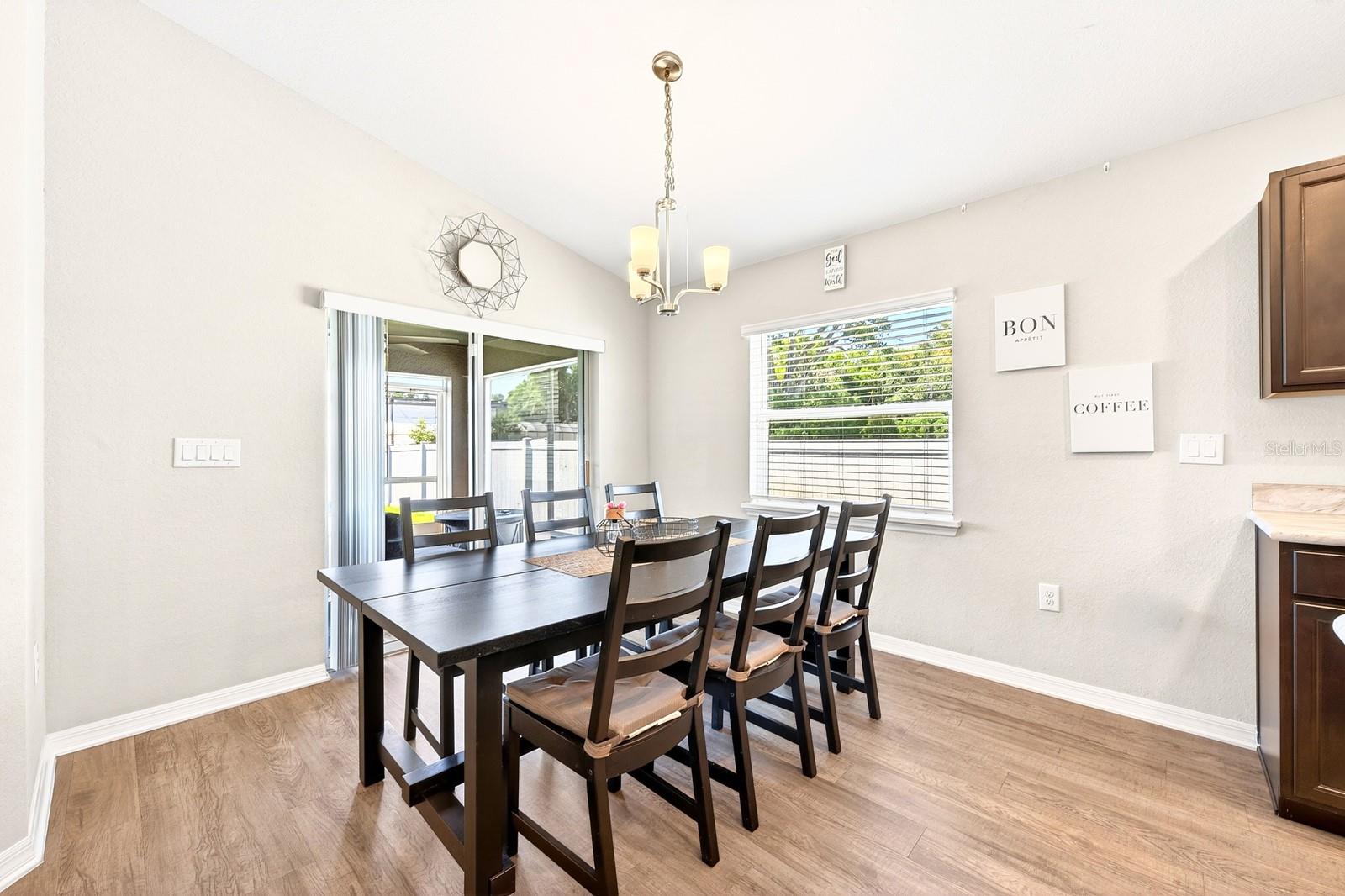 ANISTON - Residential