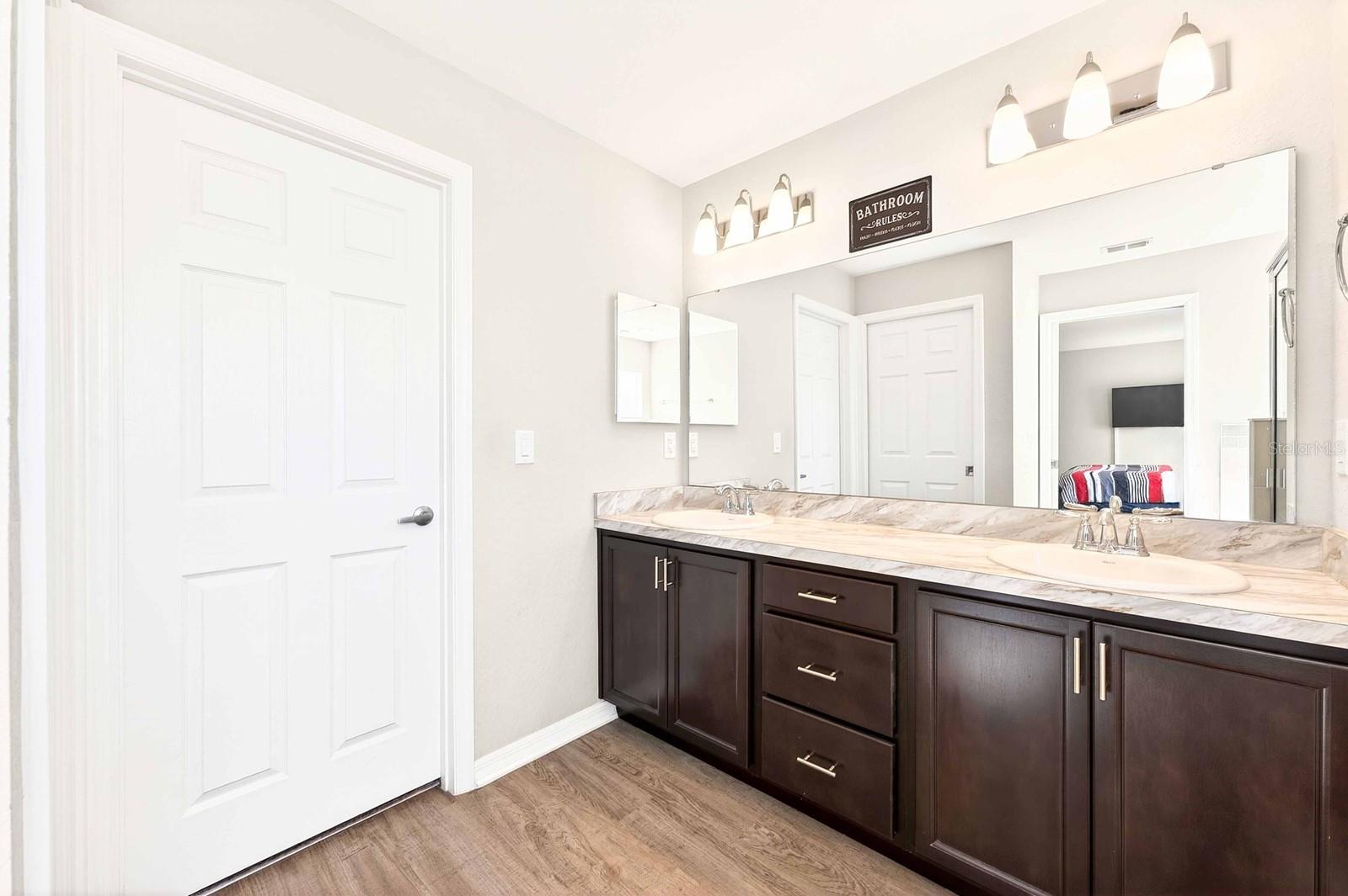 ANISTON - Residential