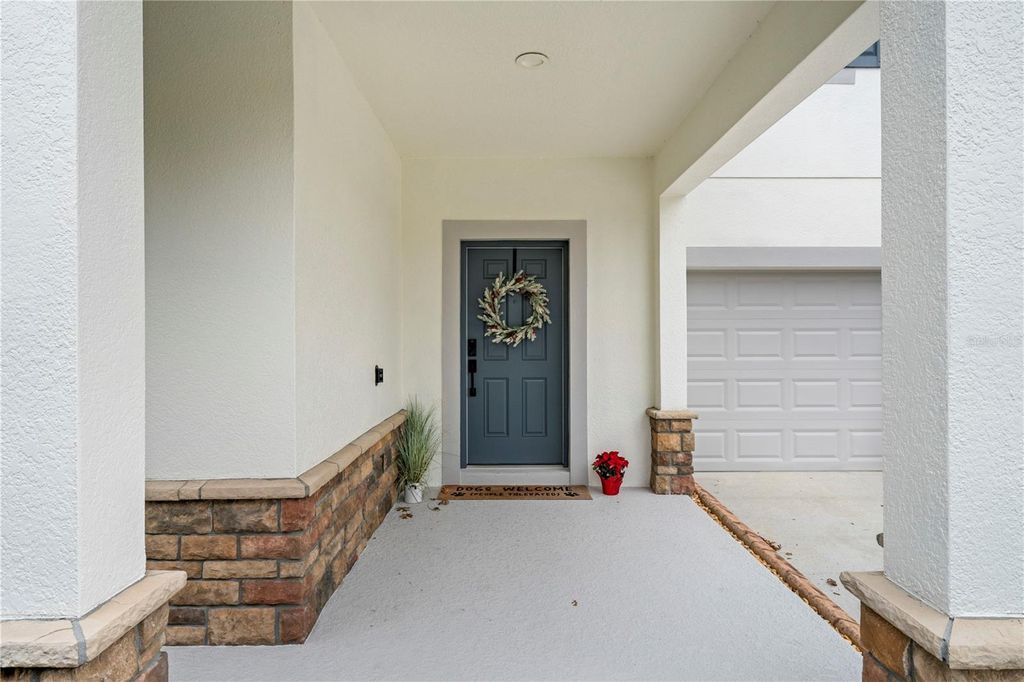 Photo of 30106 Kladruby Point, Mount Dora, FL 32757 (MLS # G5105348)