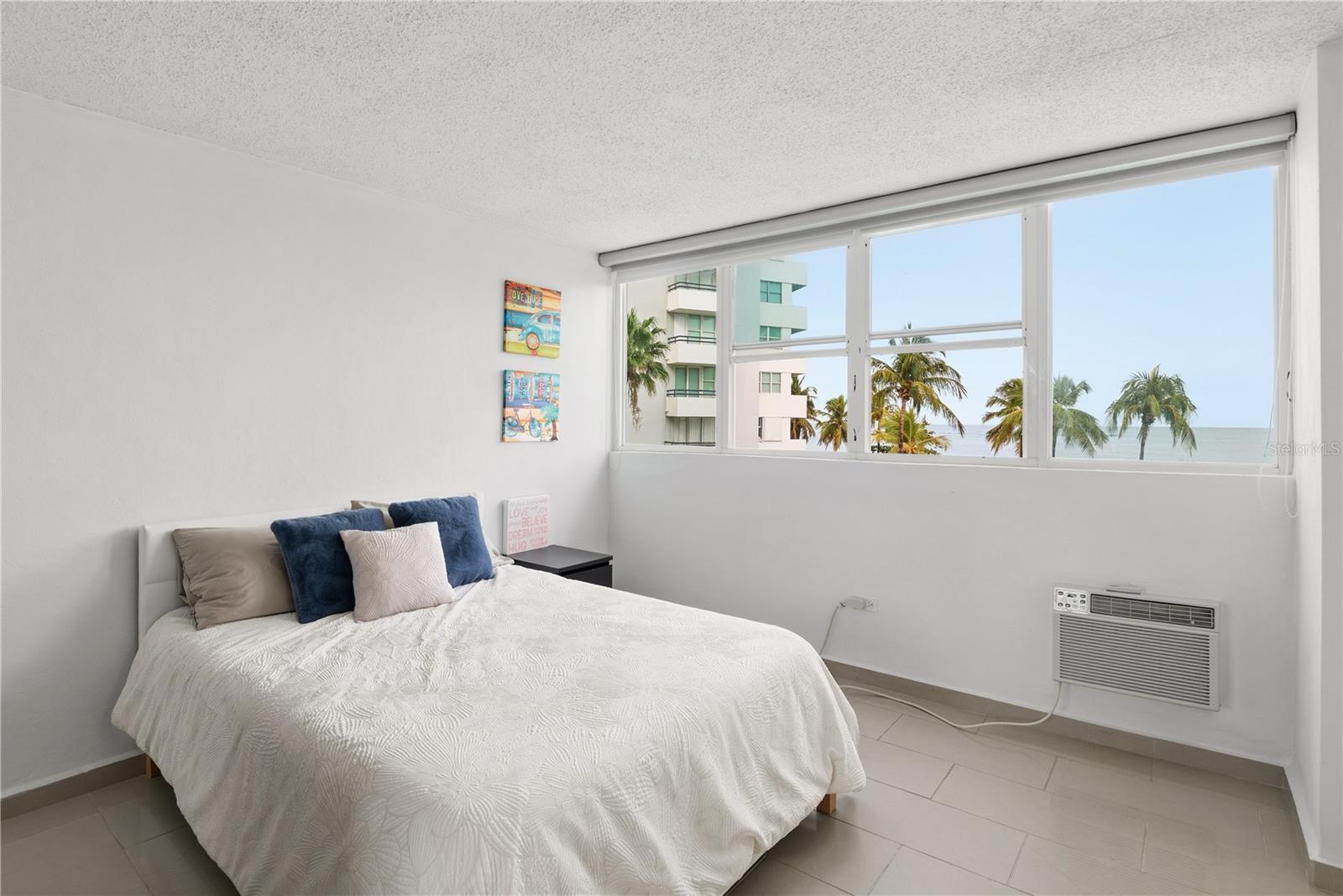 CONDO. PLAYA DORADA, CALLE HORIZONTE 303-B CAROLIN - Residential