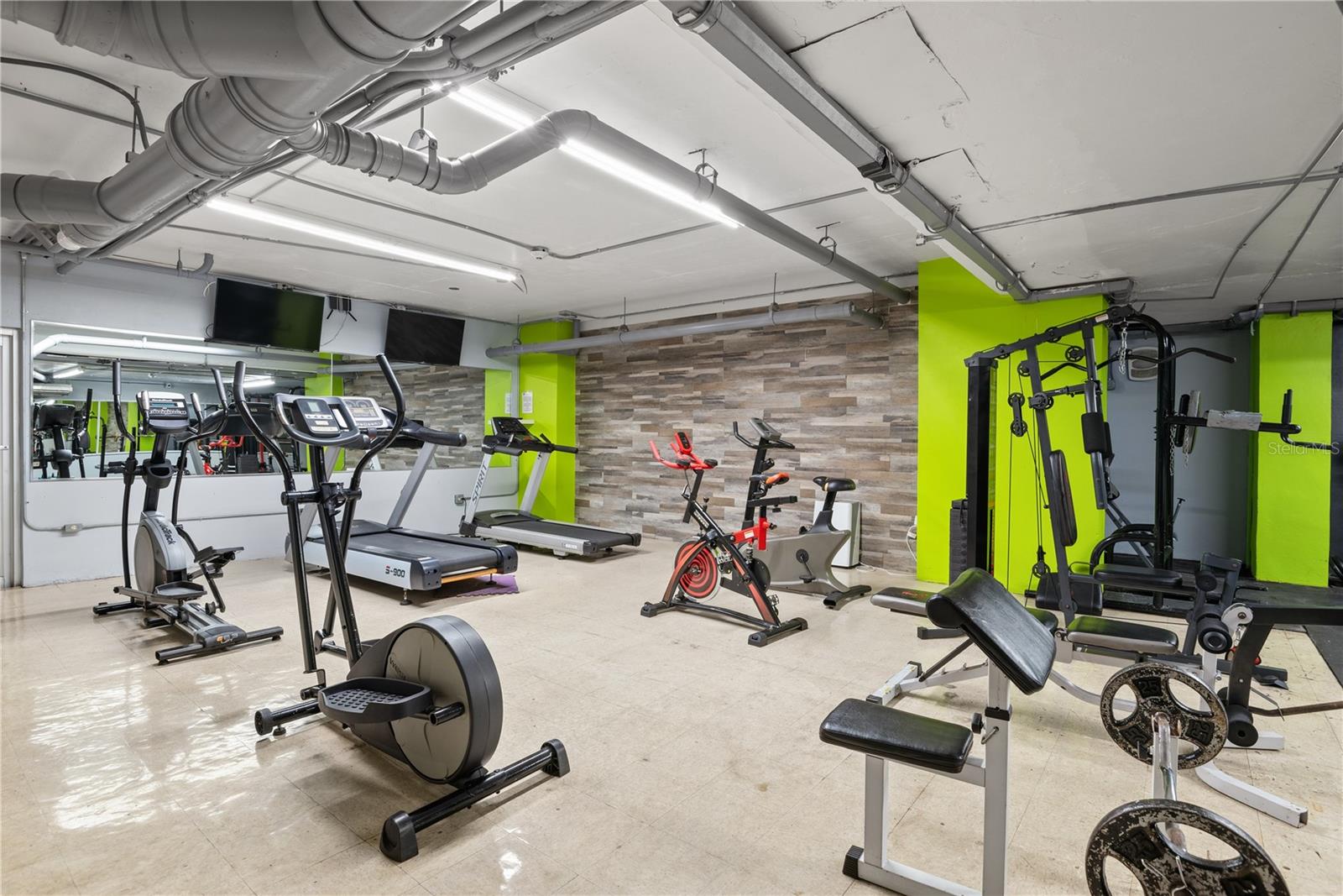 CONDO. PLAYA DORADA, CALLE HORIZONTE 303-B CAROLIN - Residential