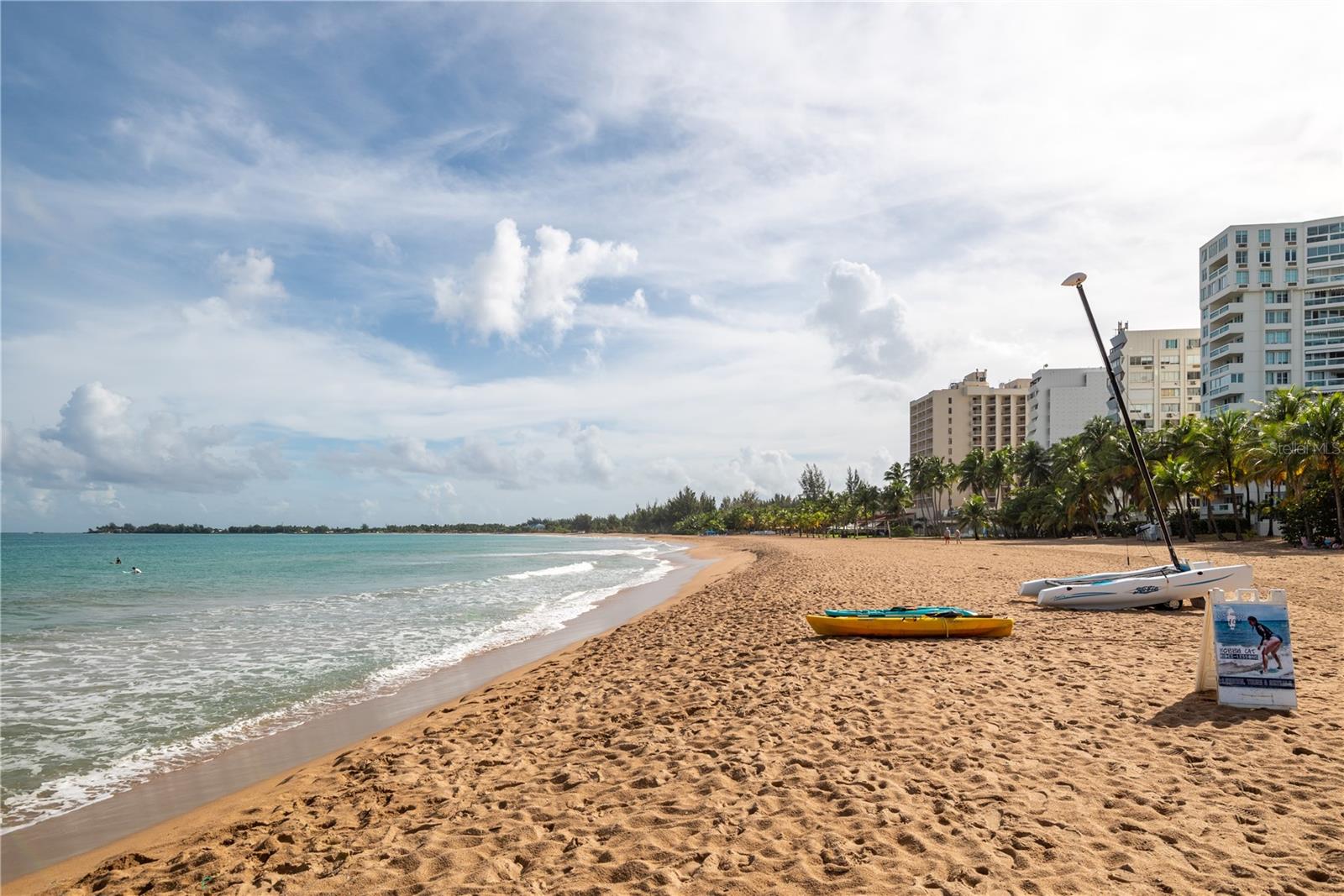 CONDO. PLAYA DORADA, CALLE HORIZONTE 303-B CAROLIN - Residential