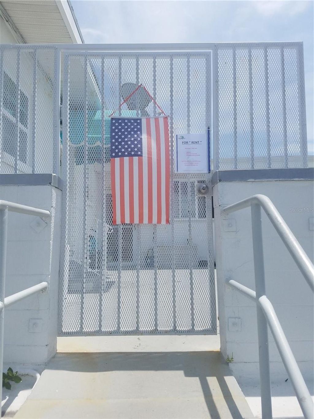 Photo of 172 107th Avenue, Treasure Island, FL 33706 (MLS # TB8389231)