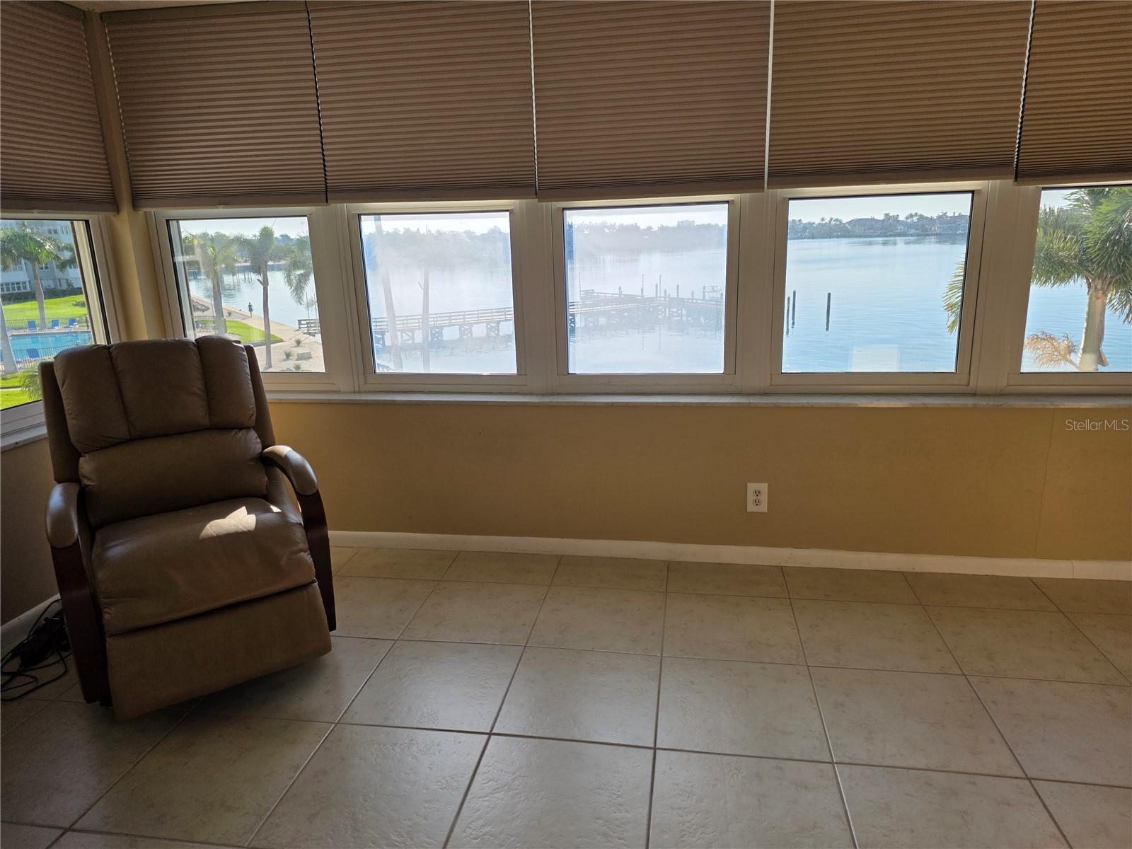 BAYWAY ISLES POINT BRITTANY THREE - Residential