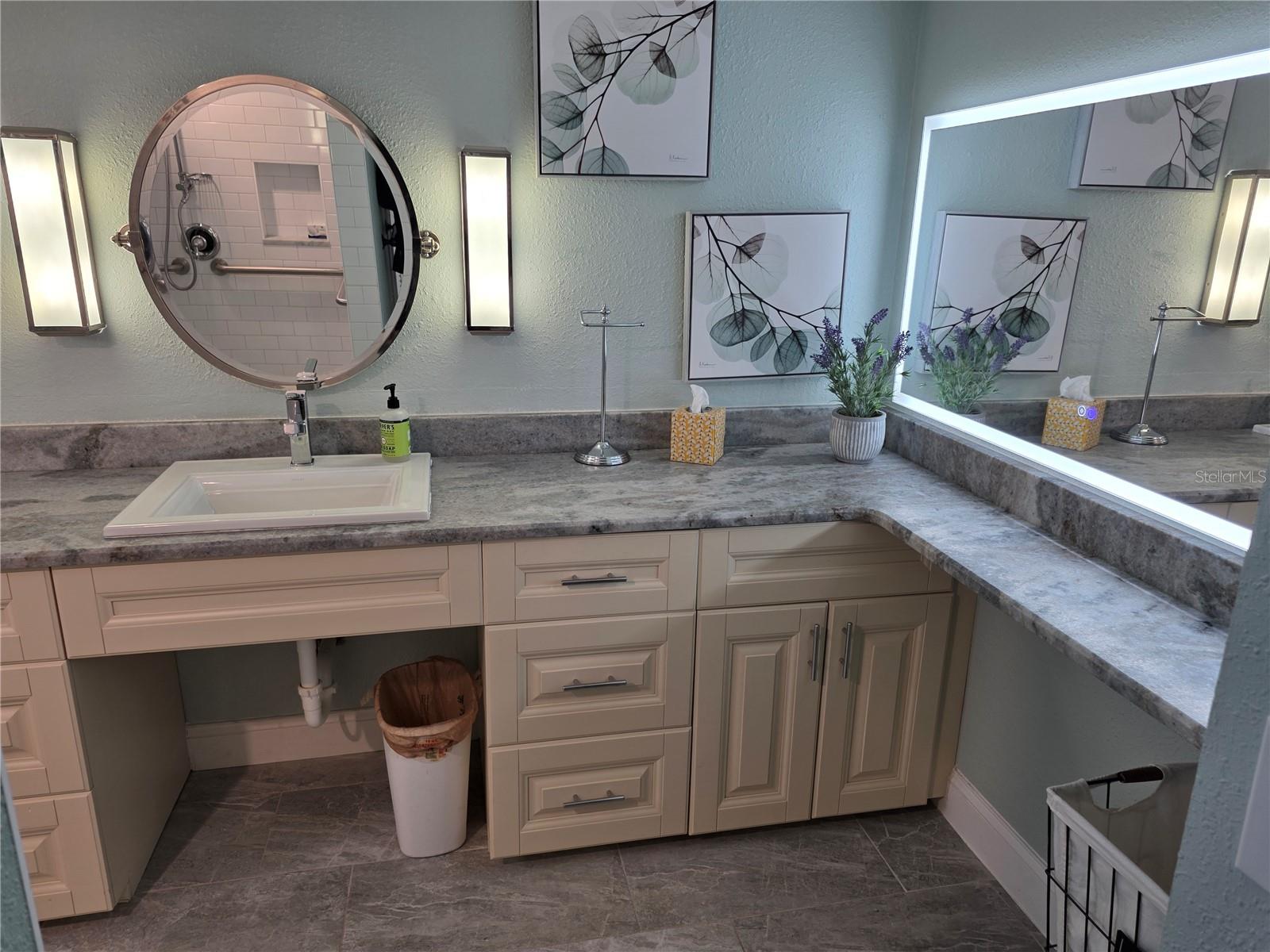 BAYWAY ISLES POINT BRITTANY THREE - Residential