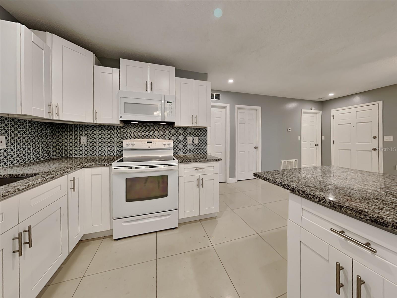 SPRING HILL - Residential Lease