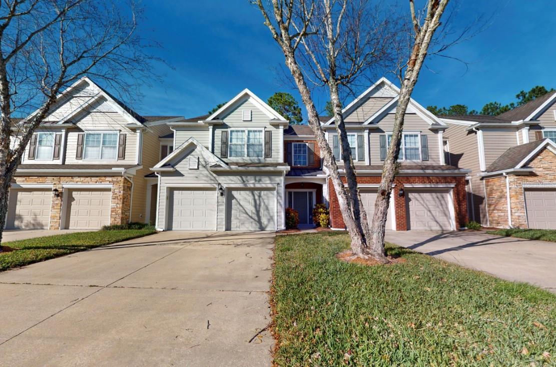 OXFORD CHASE - Residential