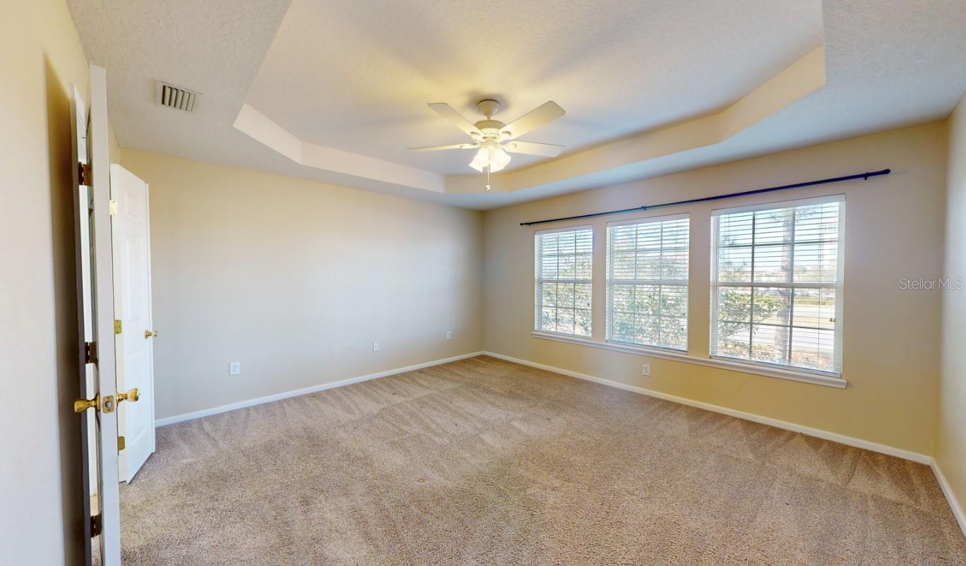 OXFORD CHASE - Residential