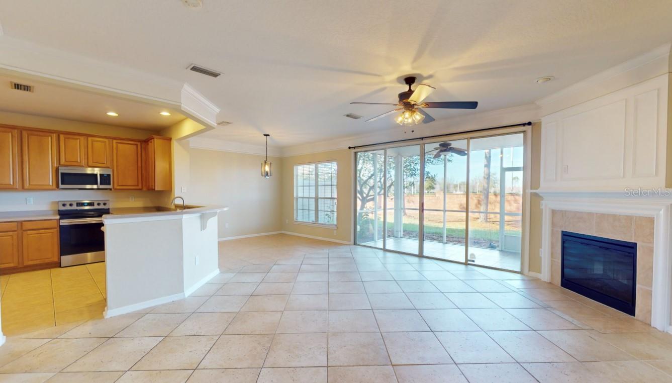 OXFORD CHASE - Residential