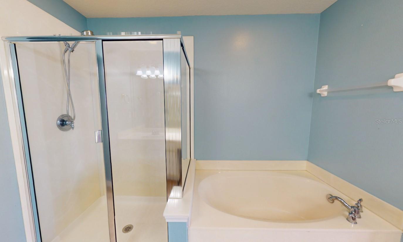 OXFORD CHASE - Residential