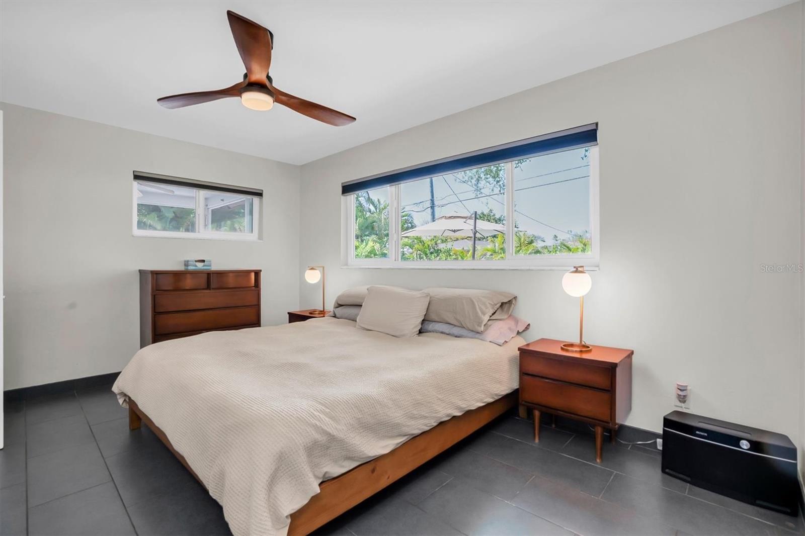 MERNA MANOR - Residential