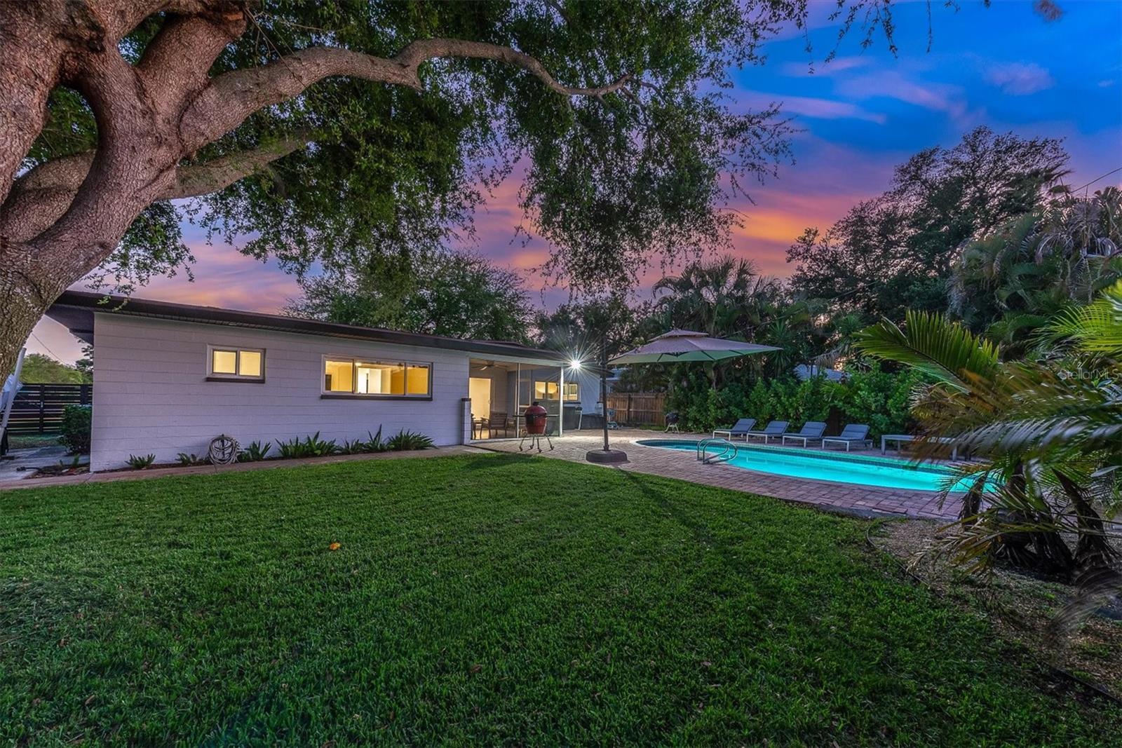 MERNA MANOR - Residential