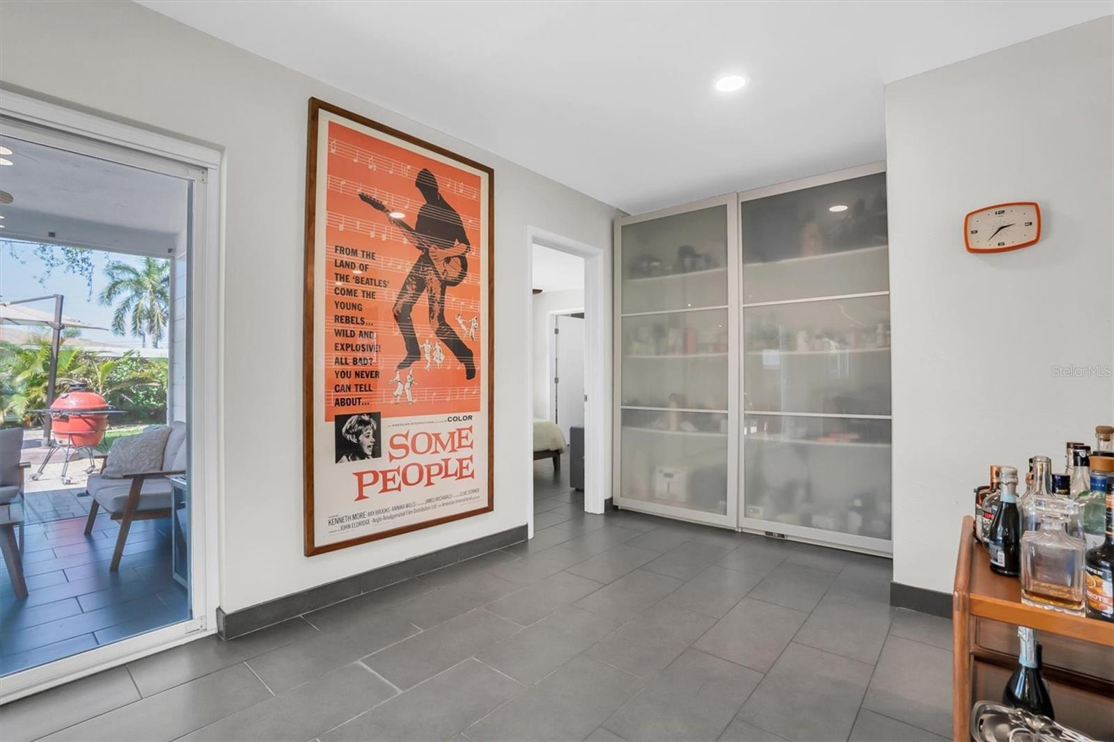 MERNA MANOR - Residential