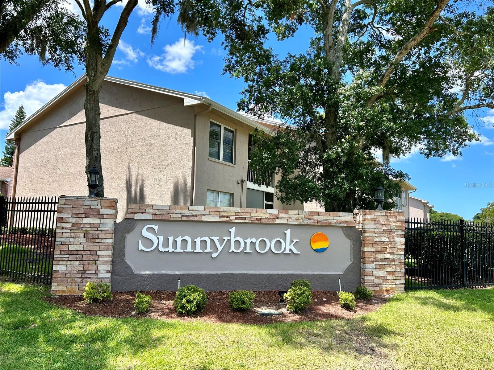SUNNYBROOK CONDO 09 - Residential