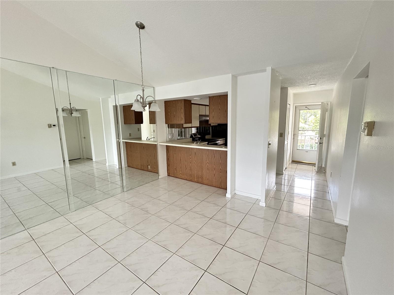 SUNNYBROOK CONDO 09 - Residential