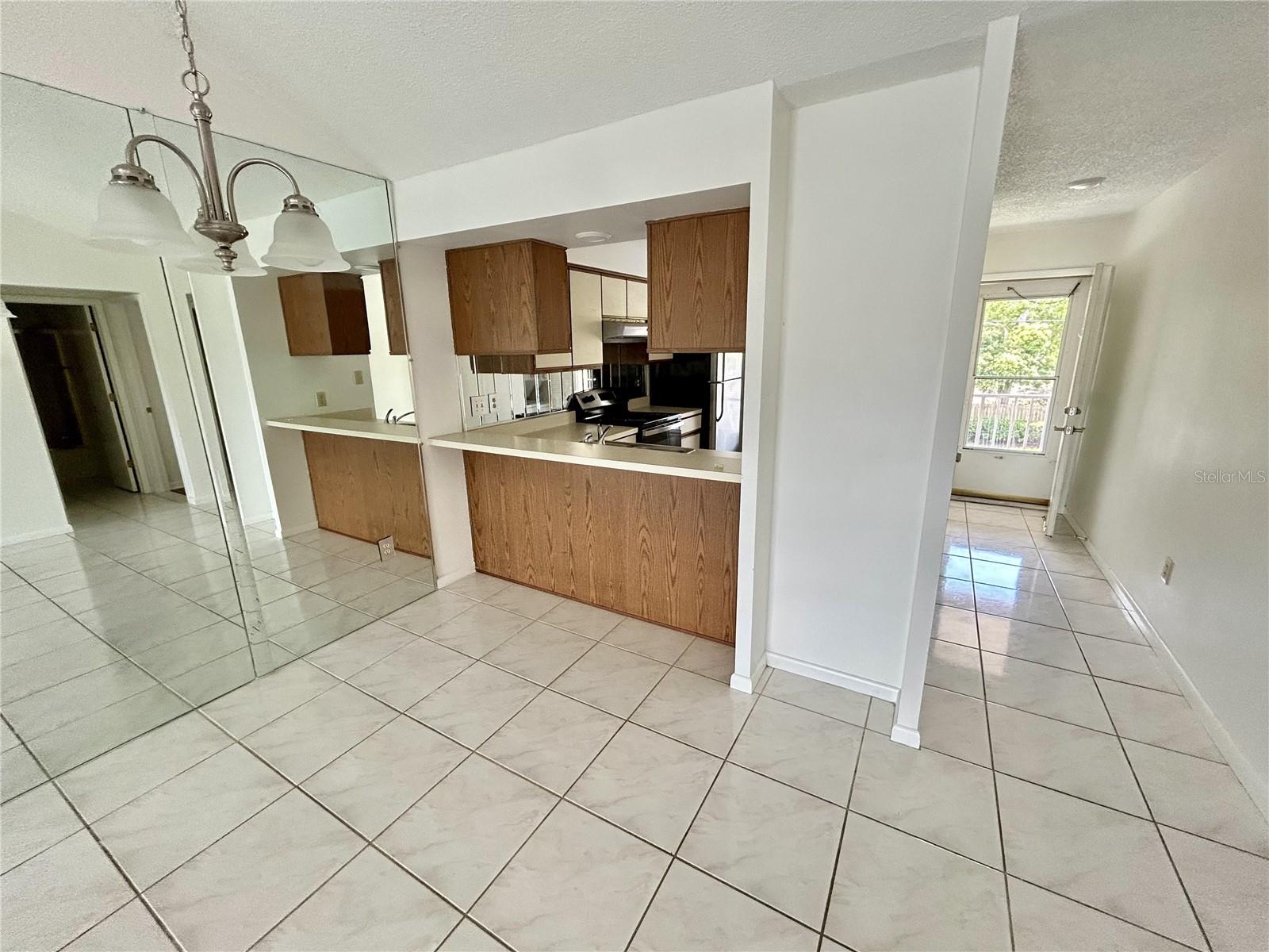 SUNNYBROOK CONDO 09 - Residential