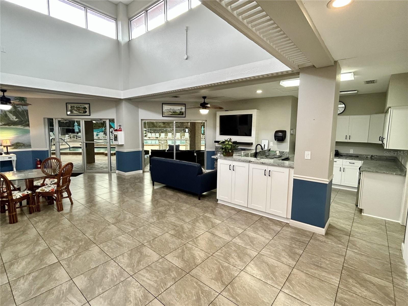 SUNNYBROOK CONDO 09 - Residential