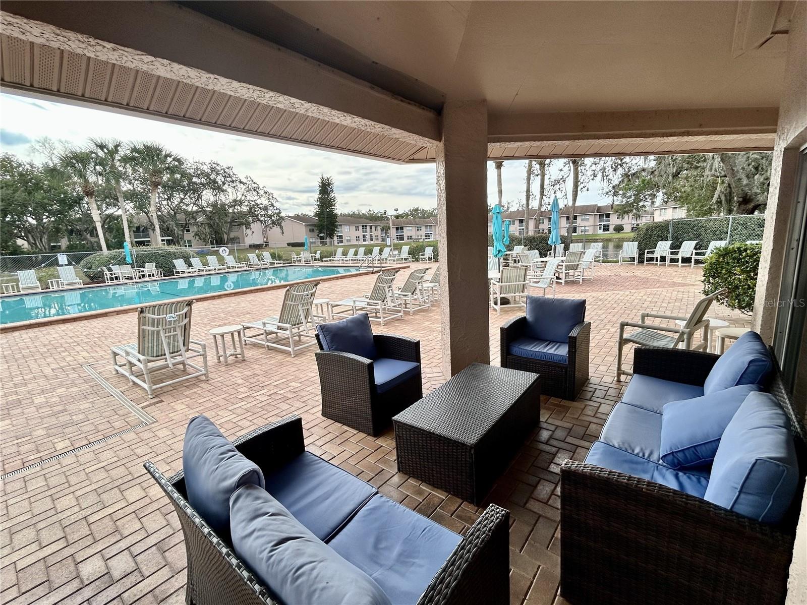 SUNNYBROOK CONDO 09 - Residential