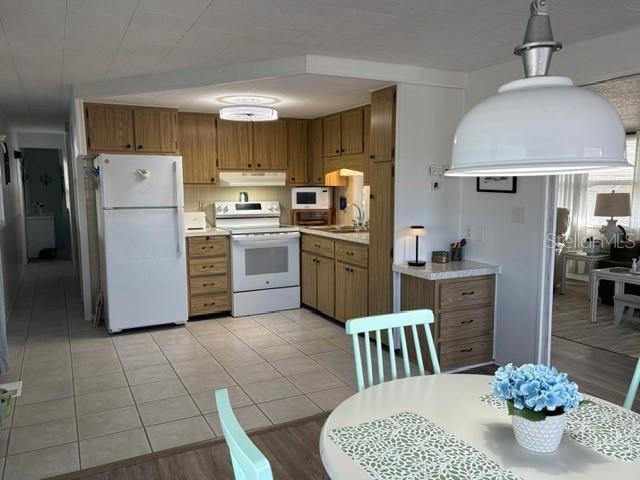 COUNTRY CLUB ESTATES - Residential