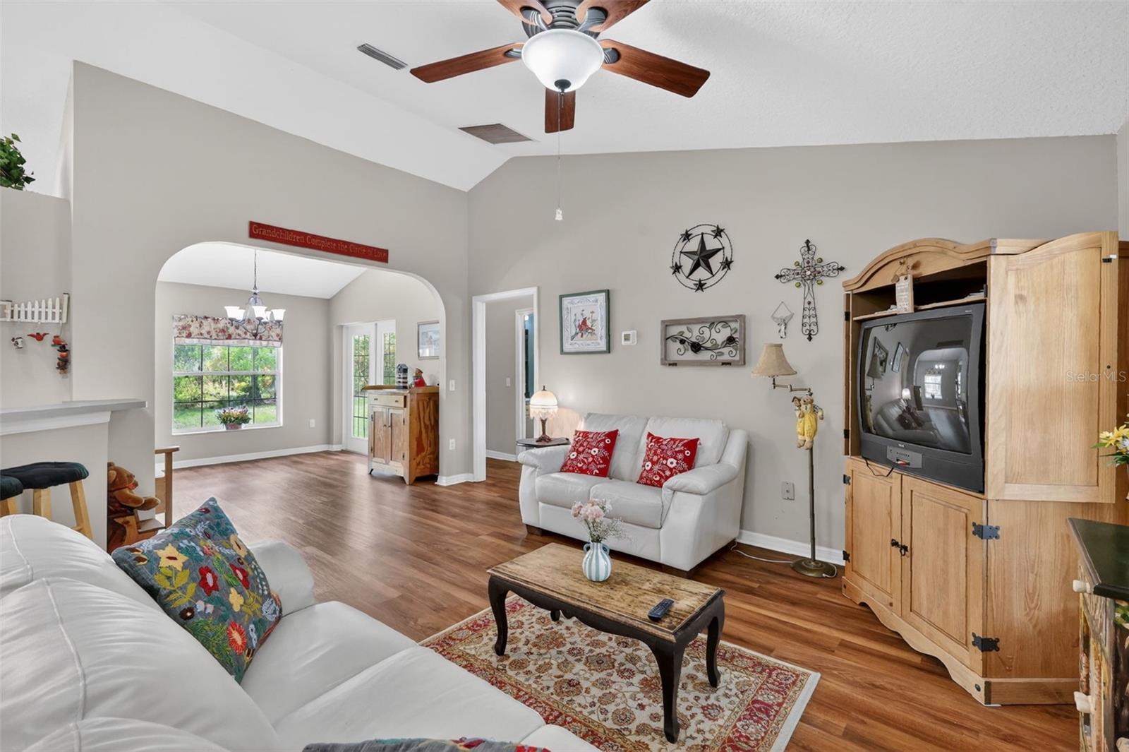 ROYAL TRAILS UNIT 01 - Residential