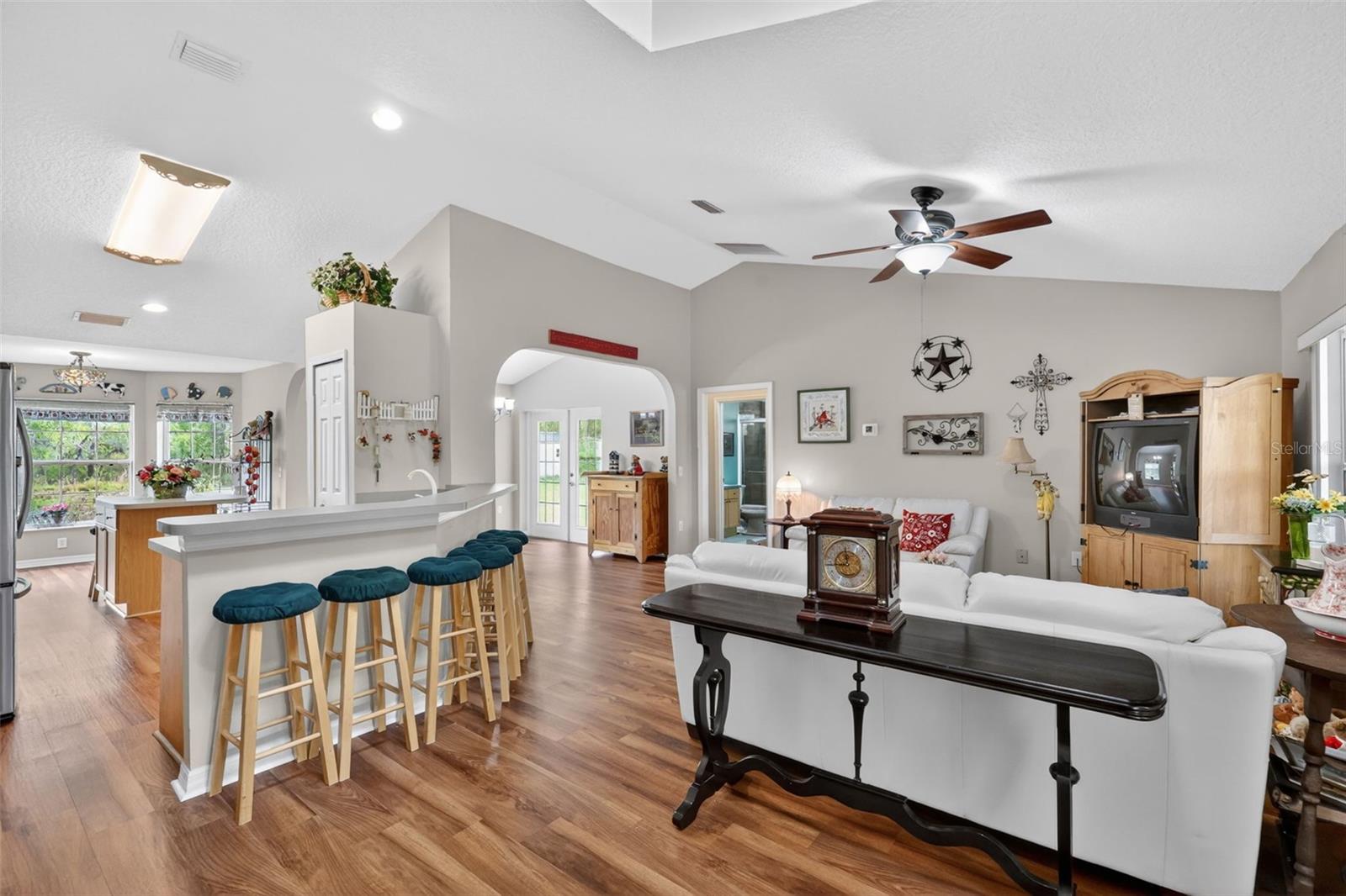 ROYAL TRAILS UNIT 01 - Residential