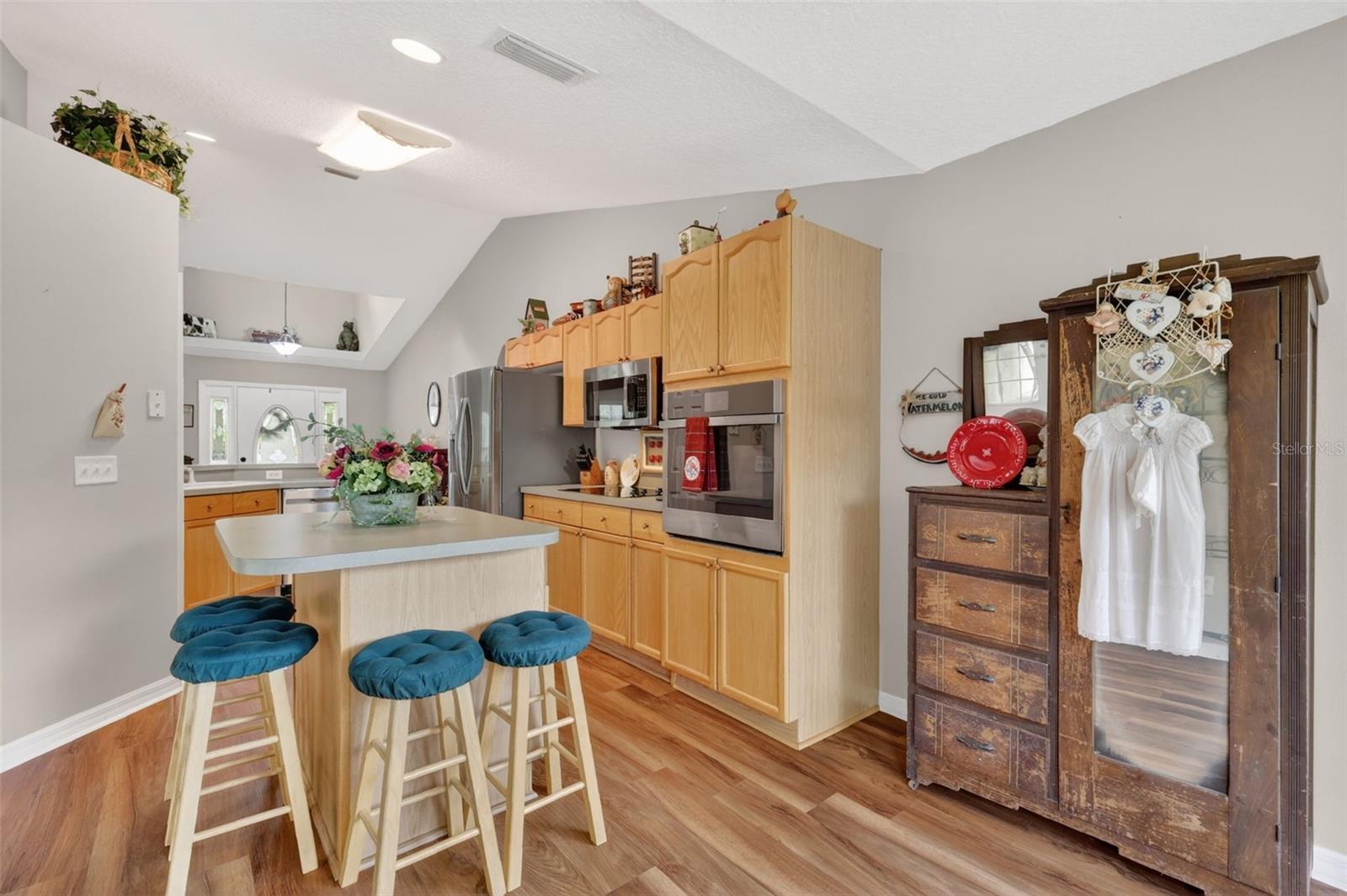 ROYAL TRAILS UNIT 01 - Residential