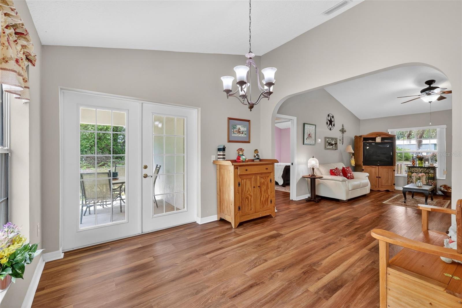 ROYAL TRAILS UNIT 01 - Residential