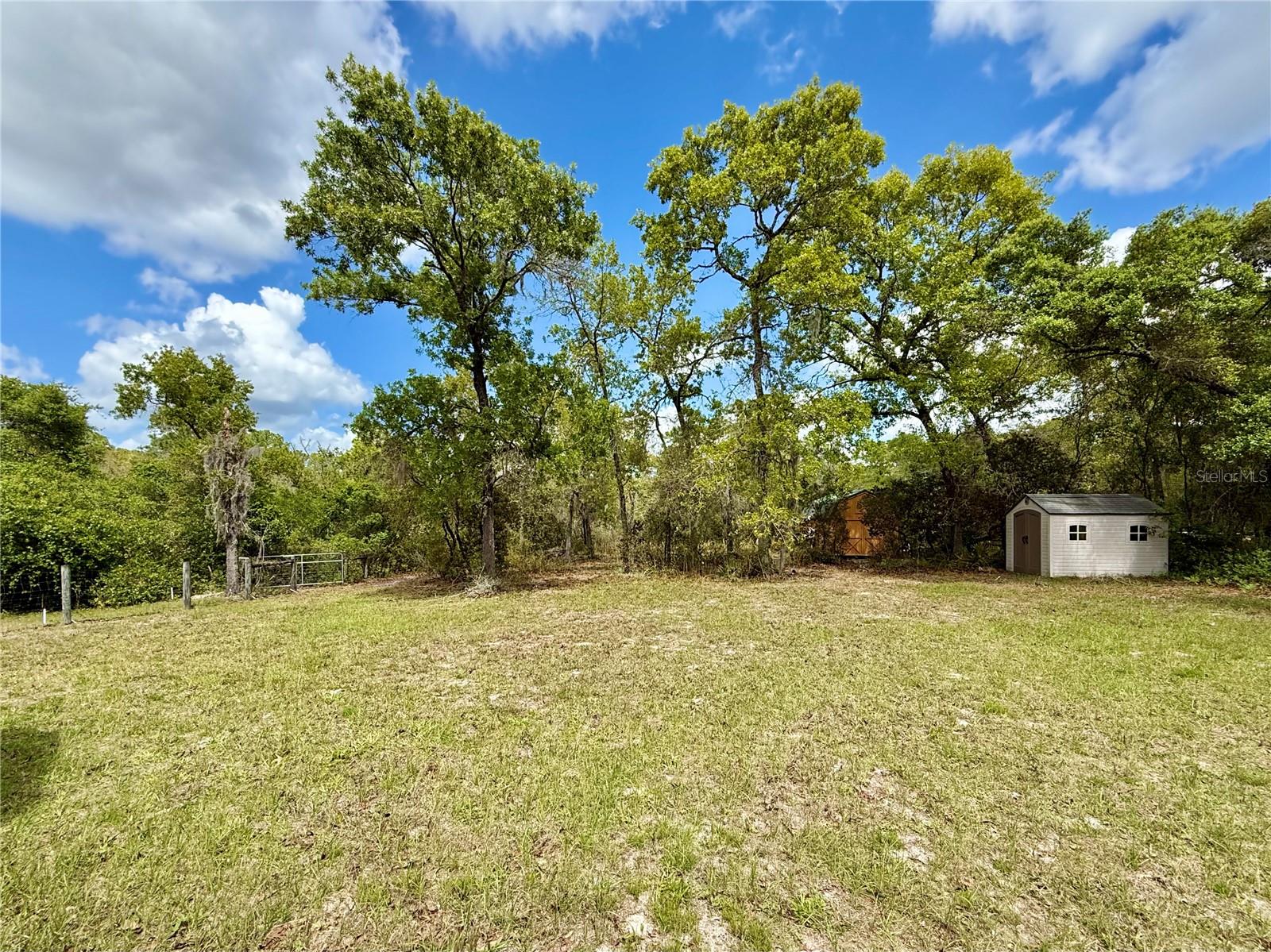 ROYAL TRAILS UNIT 01 - Residential