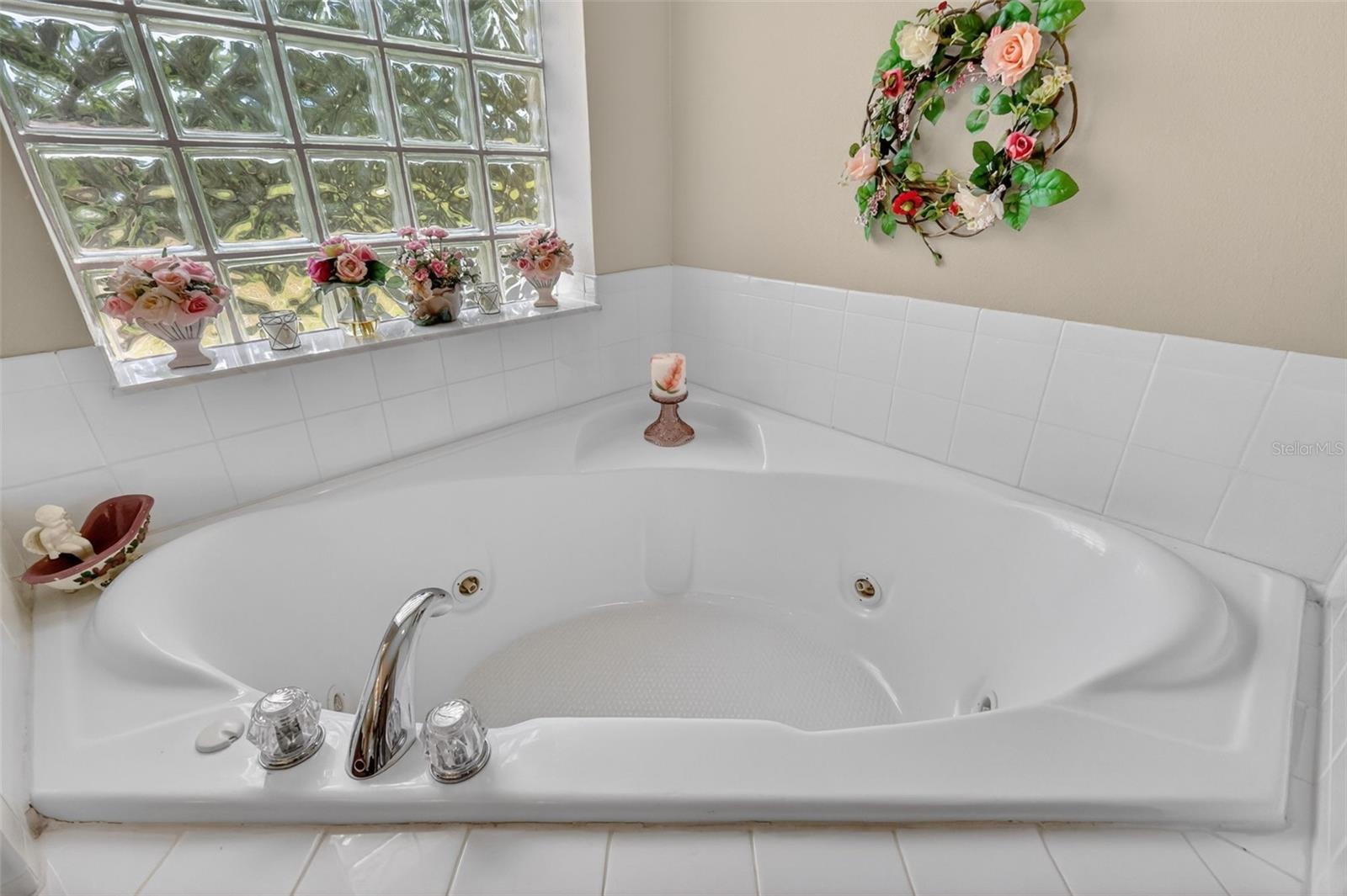 ROYAL TRAILS UNIT 01 - Residential