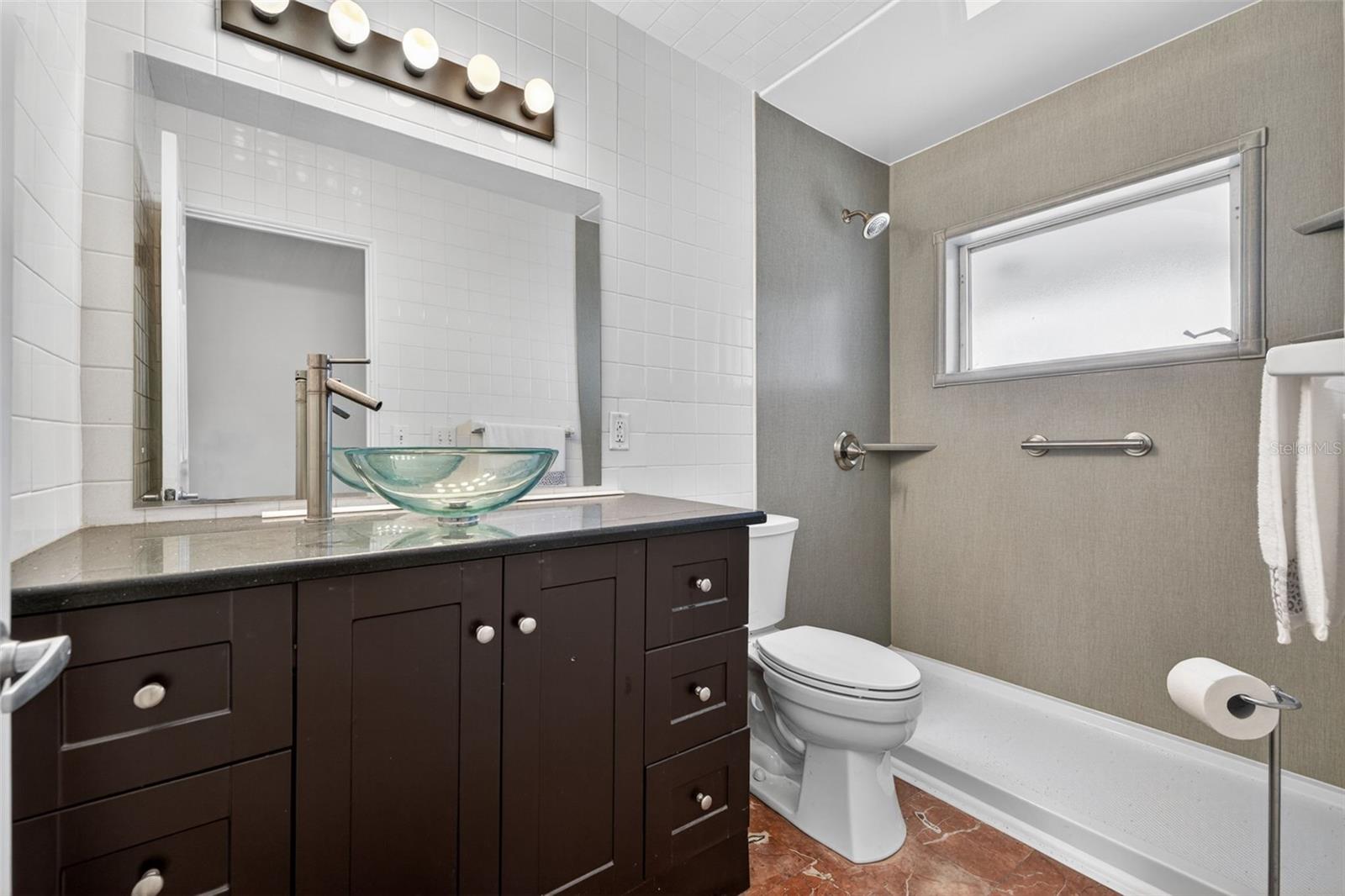 NORTH EAST PARK SHORES - Residential