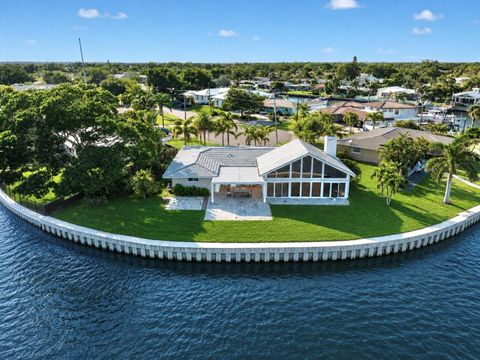 Photo of 1276 37th Avenue NE, St Petersburg, FL 33704 (MLS # TB8510082)
