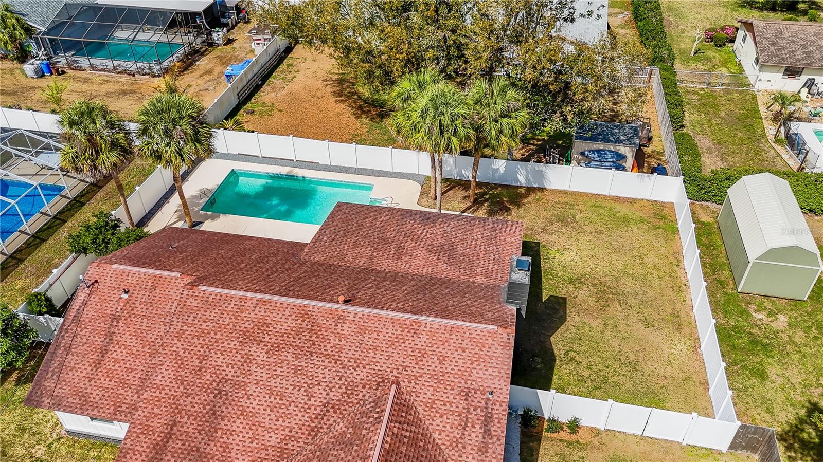 COUNTRY ESTATE - Residential