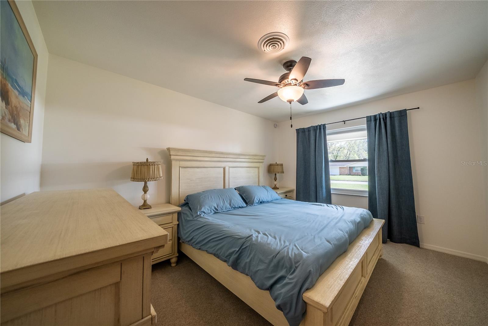 COUNTRY ESTATE - Residential