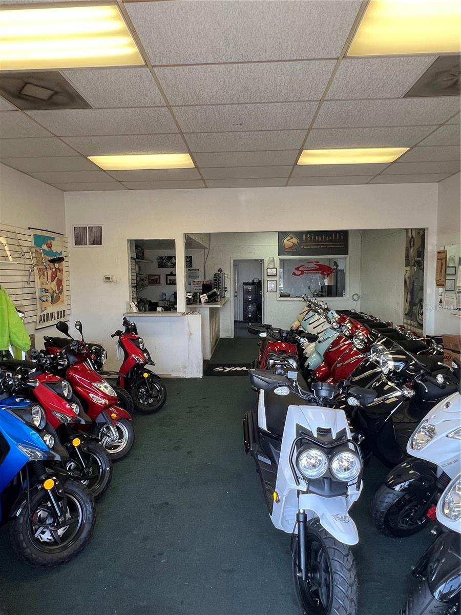 SOUTHLAND PLAZA - Commercial Sale