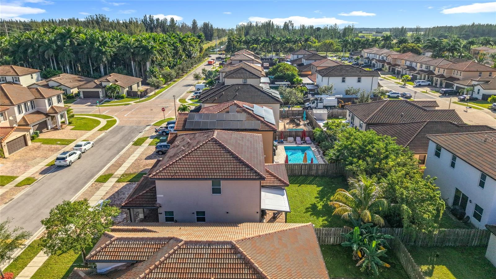 COUNTRY GARDENS SOUTH - Residential