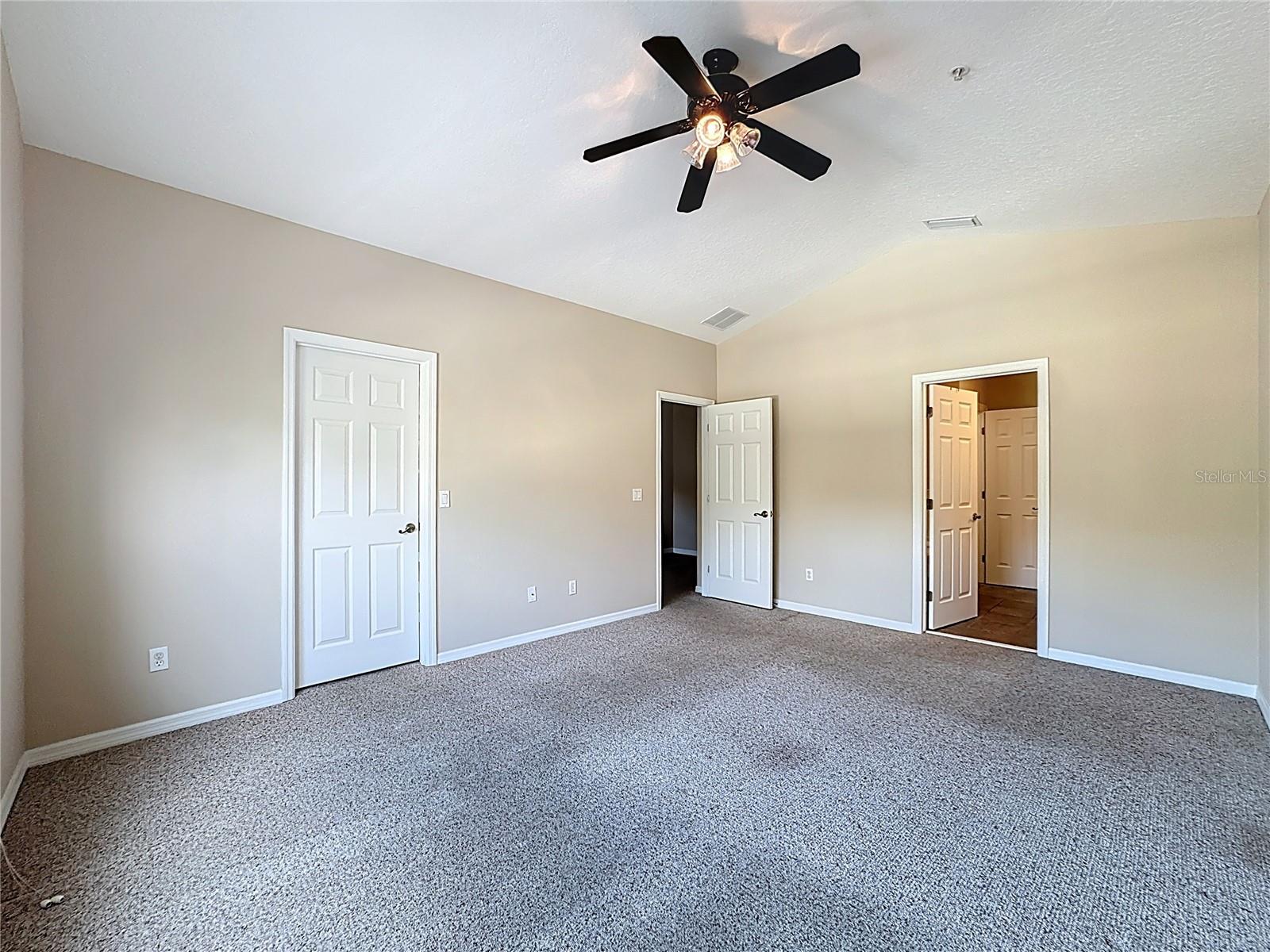 BARCLAY RESERVE TWNHMS - Residential