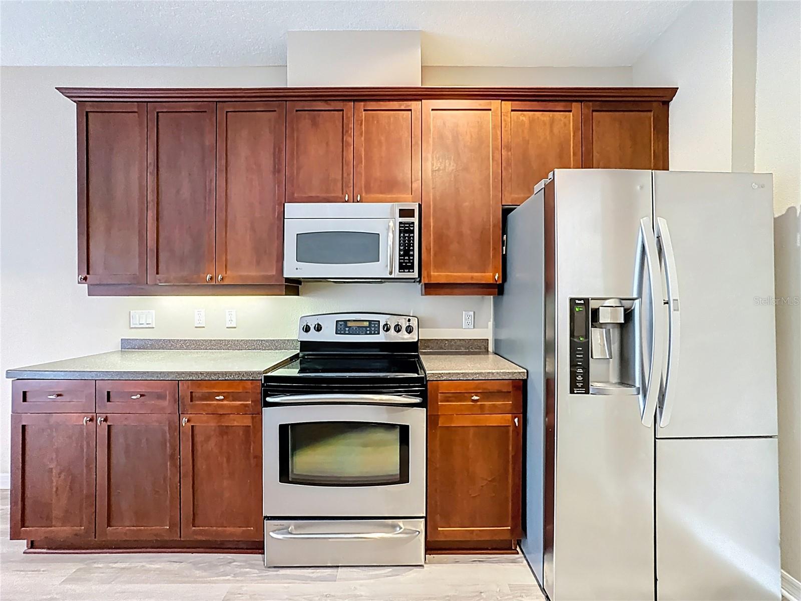 BARCLAY RESERVE TWNHMS - Residential