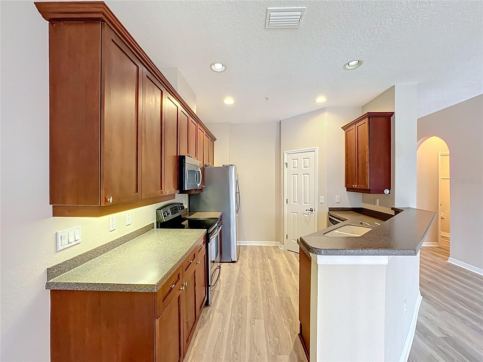 BARCLAY RESERVE TWNHMS - Residential