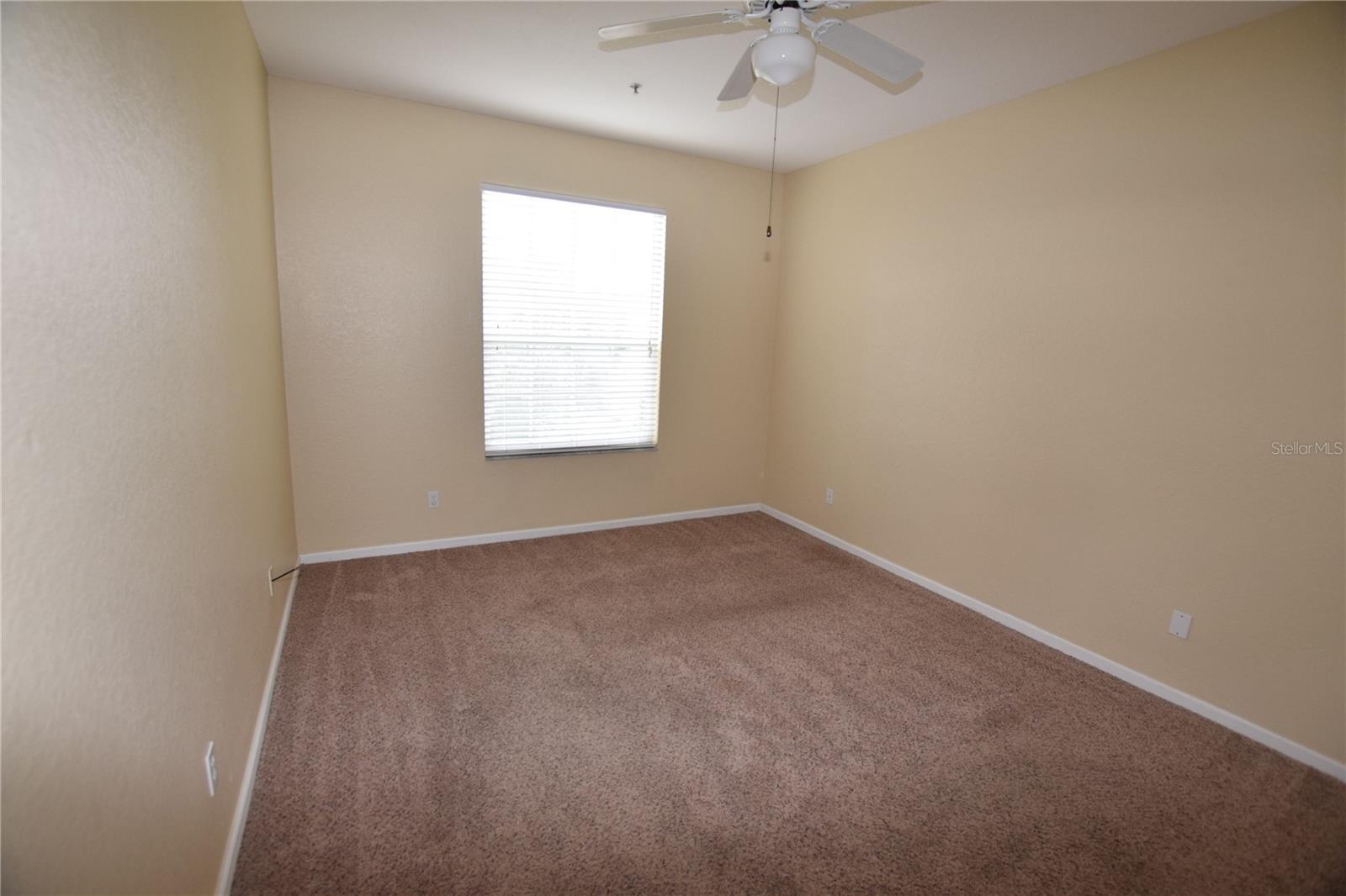 CRESTVIEW CONDO PH 01 - Residential