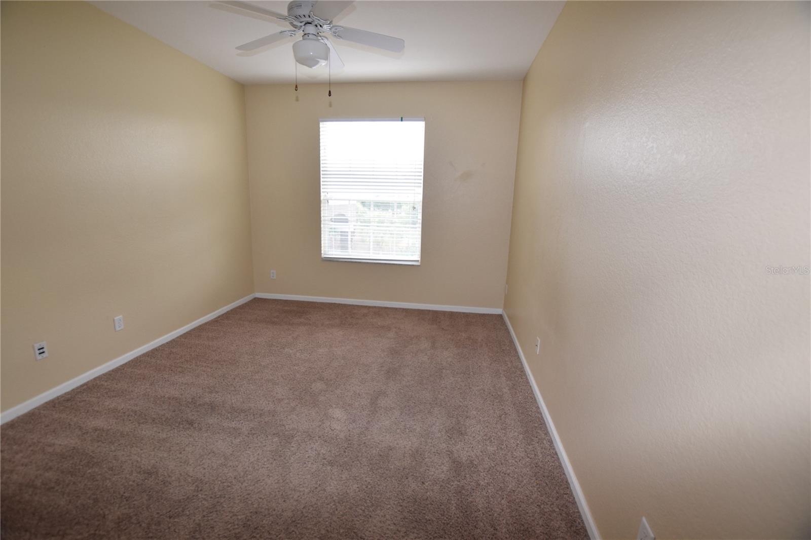 CRESTVIEW CONDO PH 01 - Residential