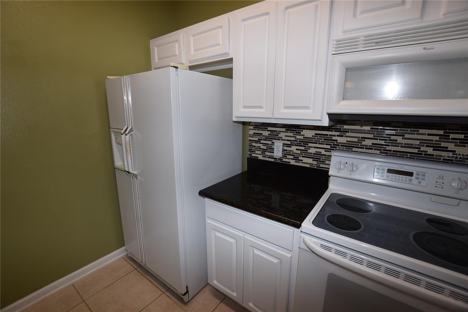 CRESTVIEW CONDO PH 01 - Residential